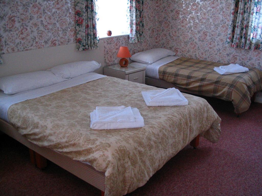 Broadway Hotel Blackpool Room photo