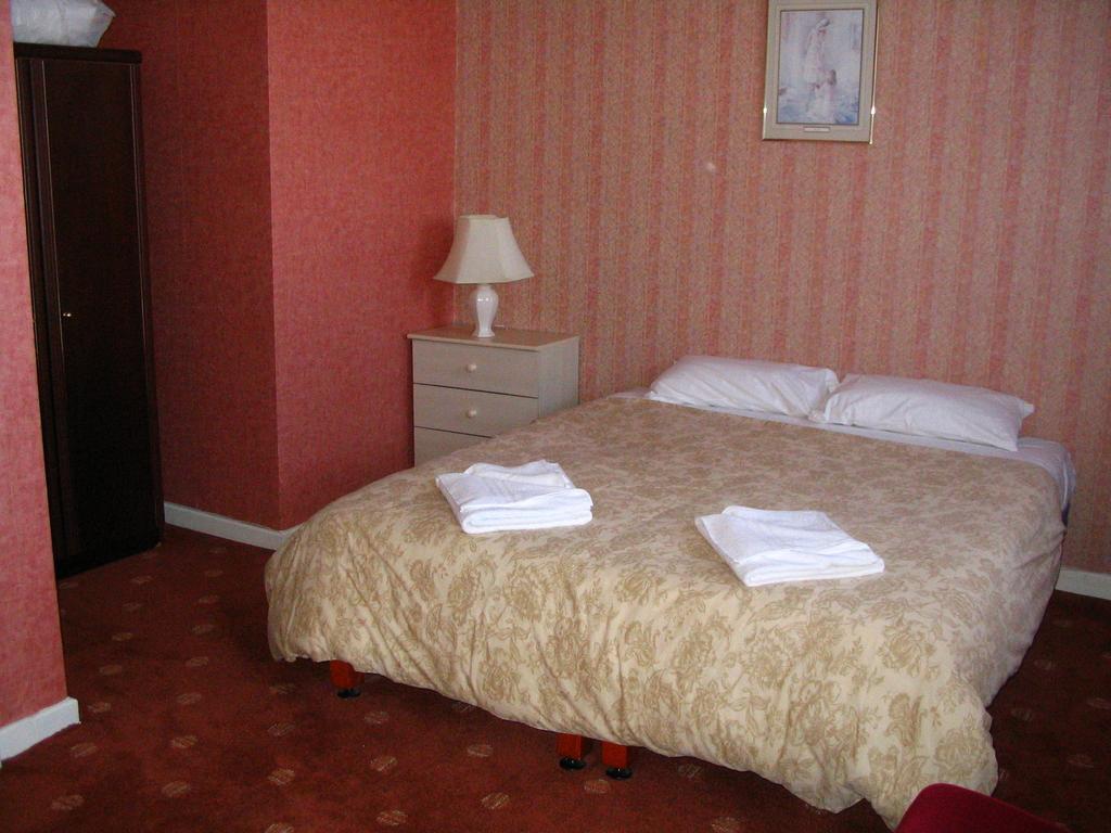 Broadway Hotel Blackpool Room photo